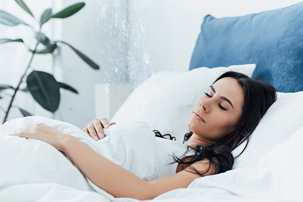 خوابیدن صحیح؛ مراقبت پس از تزریق بیبی بوتاکس 